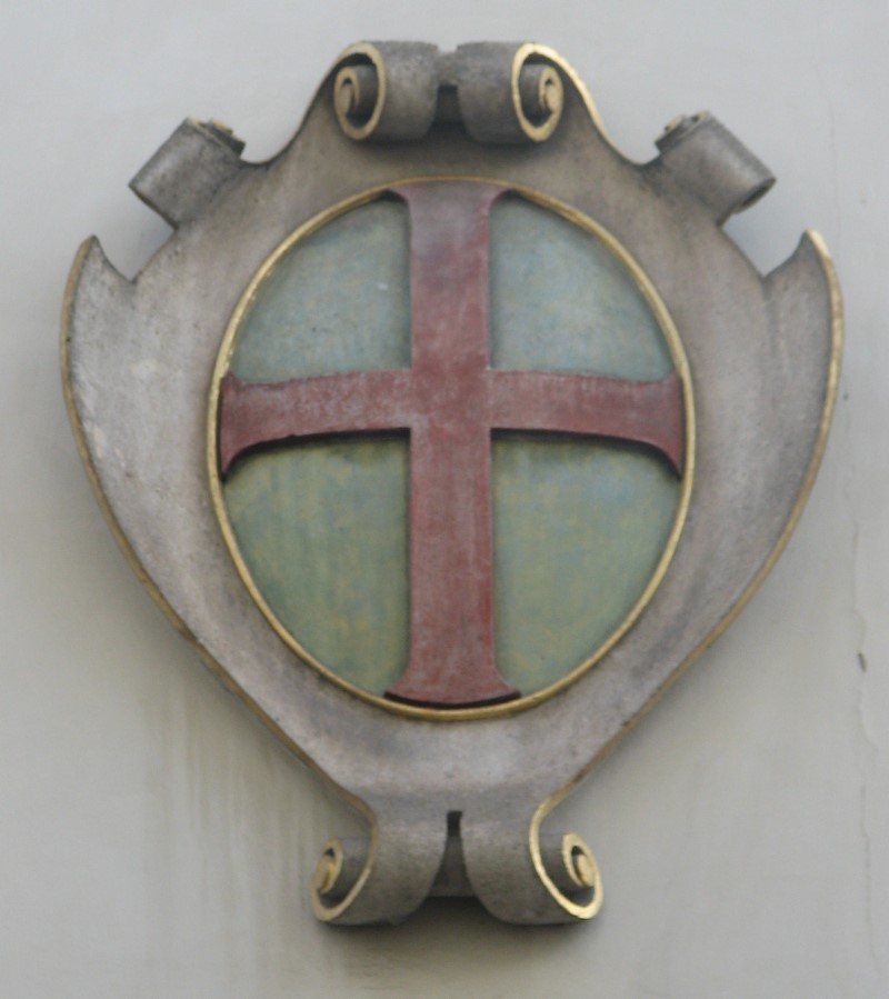 Grb Ptuja na fasadi Viteške dvorane iz leta 1890. Foto: Aleksander Hribovšek, 2008.