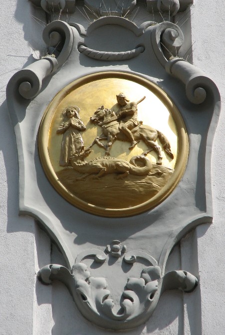 Grb Loža na fasadi univerzitetne palače. Foto: Aleksander Hribovšek, 2008.