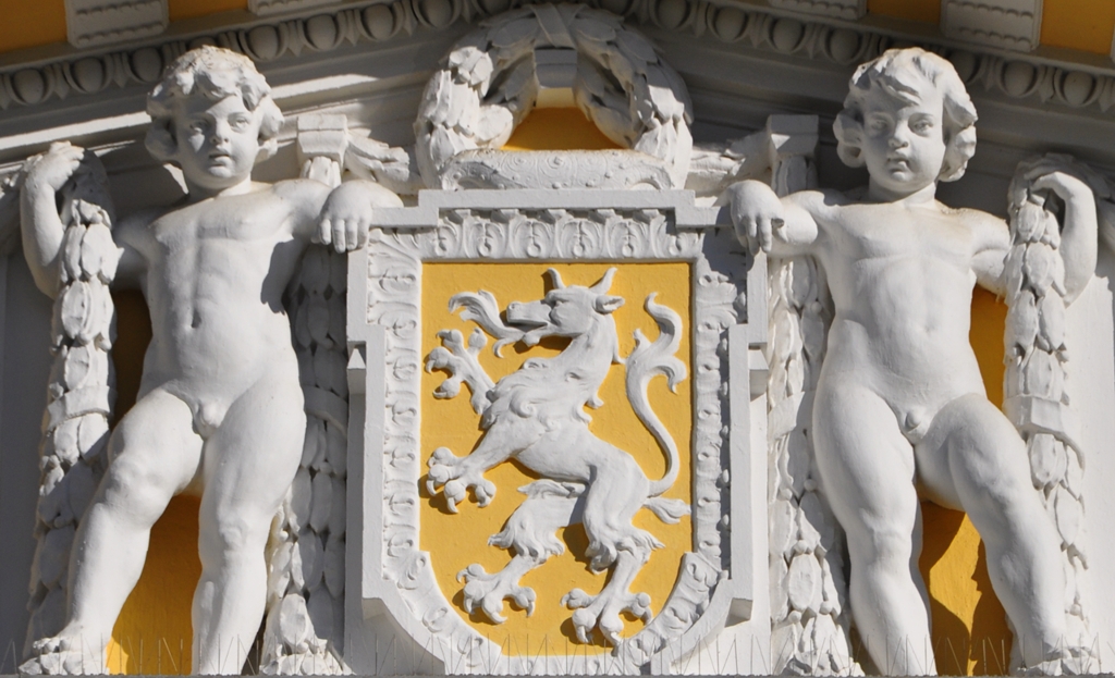 Grb dežele Štajerske na Grand hotelu Rogaška iz druge polovice 19. stoletja. Foto: Aleksander Hribovšek, 2012.
